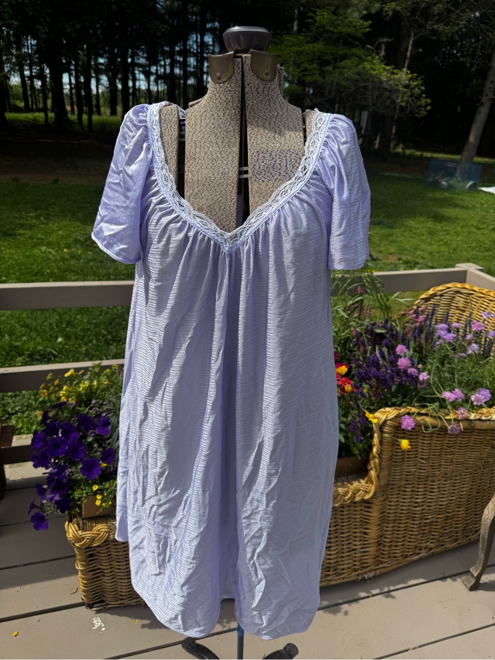 Lavender Lace-Trim Women's Nightgown Vintage